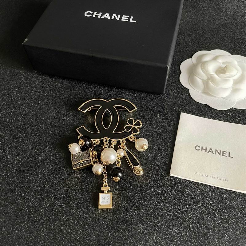 Chanel Brooch 04yxs66